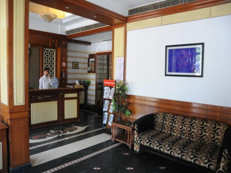 Hotel Parth Residency Ahmadábád Exteriér fotografie