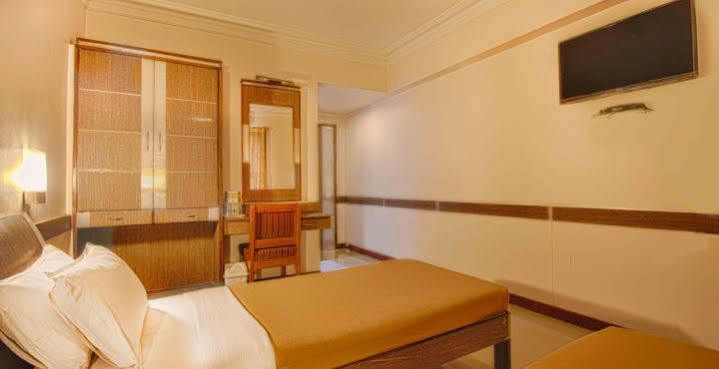 Hotel Parth Residency Ahmadábád Exteriér fotografie
